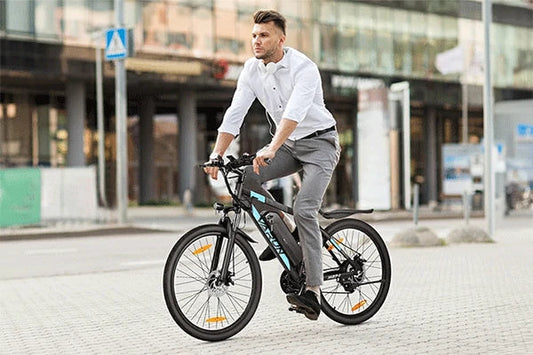 VARUN bicicleta eléctrica utilizada para desplazamientos urbanos diarios